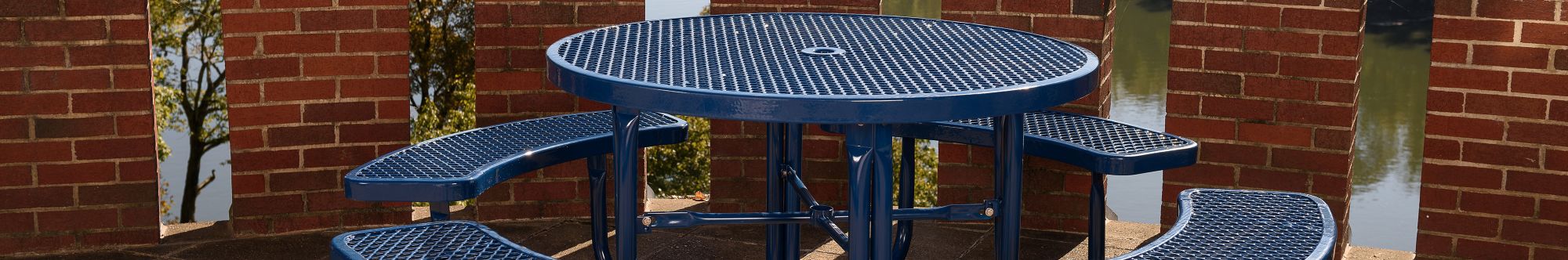 commercial picnic tables